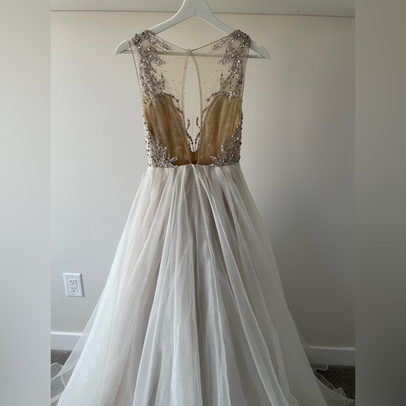 Hayley Paige Kenny Wedding Dress - Picture 7 of 7